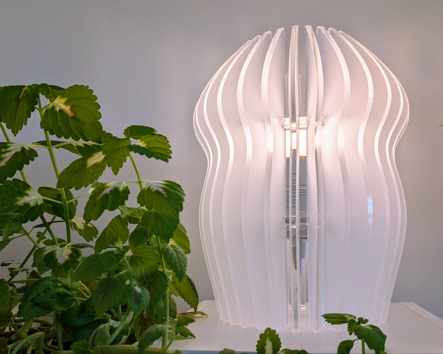 Under the Waves pöytävalaisin